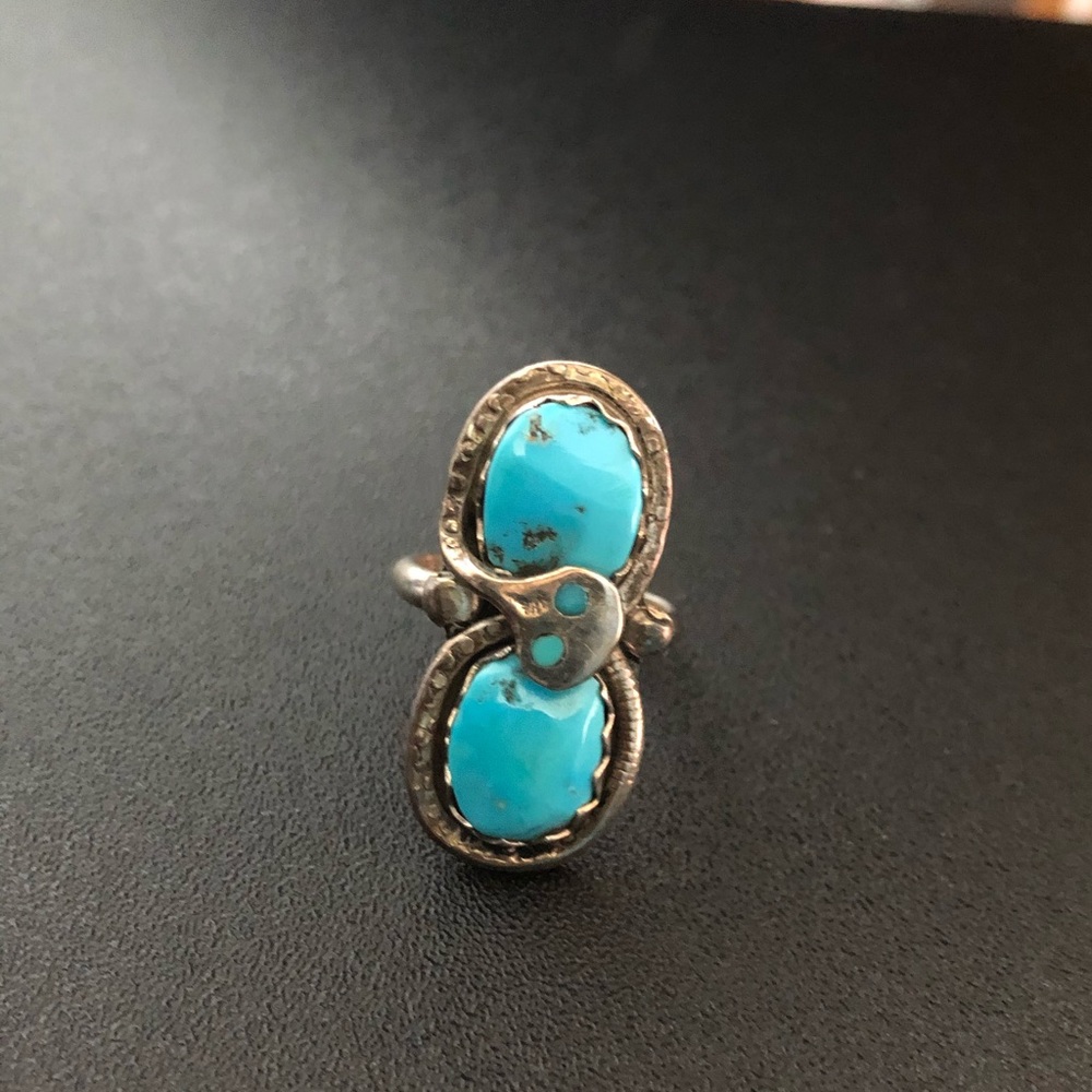Turquoise silver ring